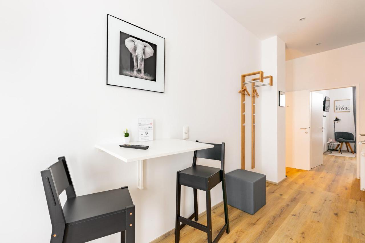 Budget Rooms West With Shared Kitchen Wien Exterior foto