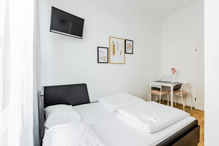Budget Rooms West With Shared Kitchen Wien Exterior foto