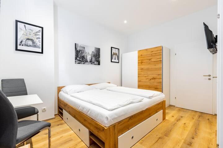 Budget Rooms West With Shared Kitchen Wien Exterior foto