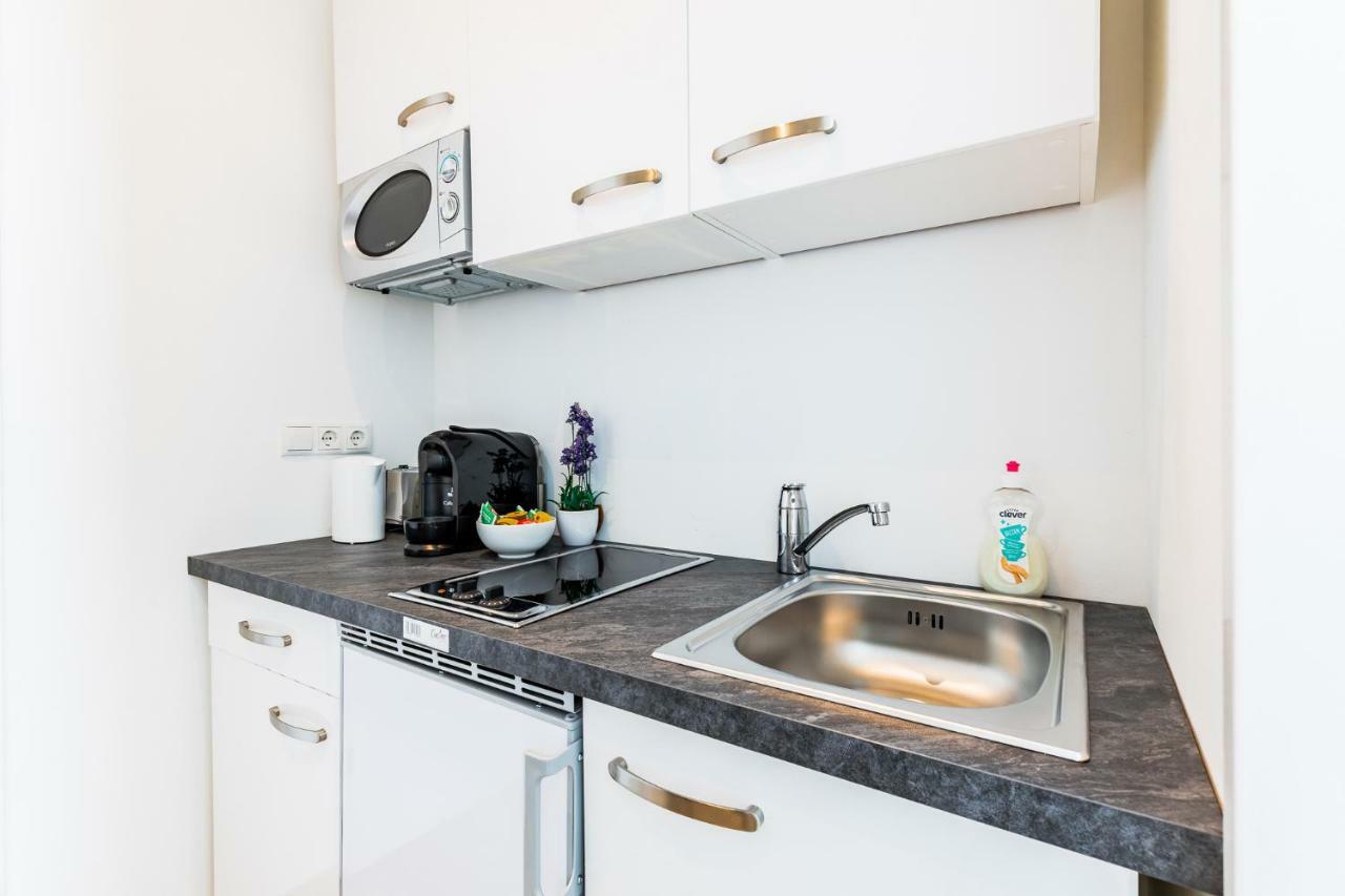 Budget Rooms West With Shared Kitchen Wien Exterior foto